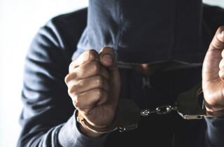«Тихая» война против наркобизнеса в Нетании: задержание подростков и аресты подозреваемых