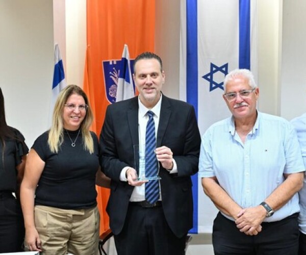 Нетания усиливает позиции в спорте и культуре: визит Мики Зоара и планы на будущее