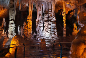 Невероятный Израиль: сталактитовые пещеры и монастыри в окрестностях Иерусалима