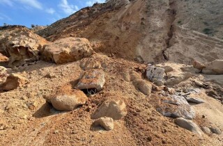 Оползень на пляже Нетании: скалы Шарон на грани опасности