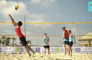 Турнир пляжного волейбола на пляже Полег в Нетании