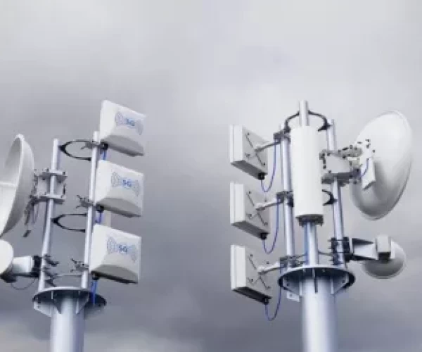 Скандал в Нетании: жильцы хостела заявляют о тайной установке оборудования на крыше во время их поездки