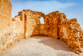 Мертвое море и крепость Масада